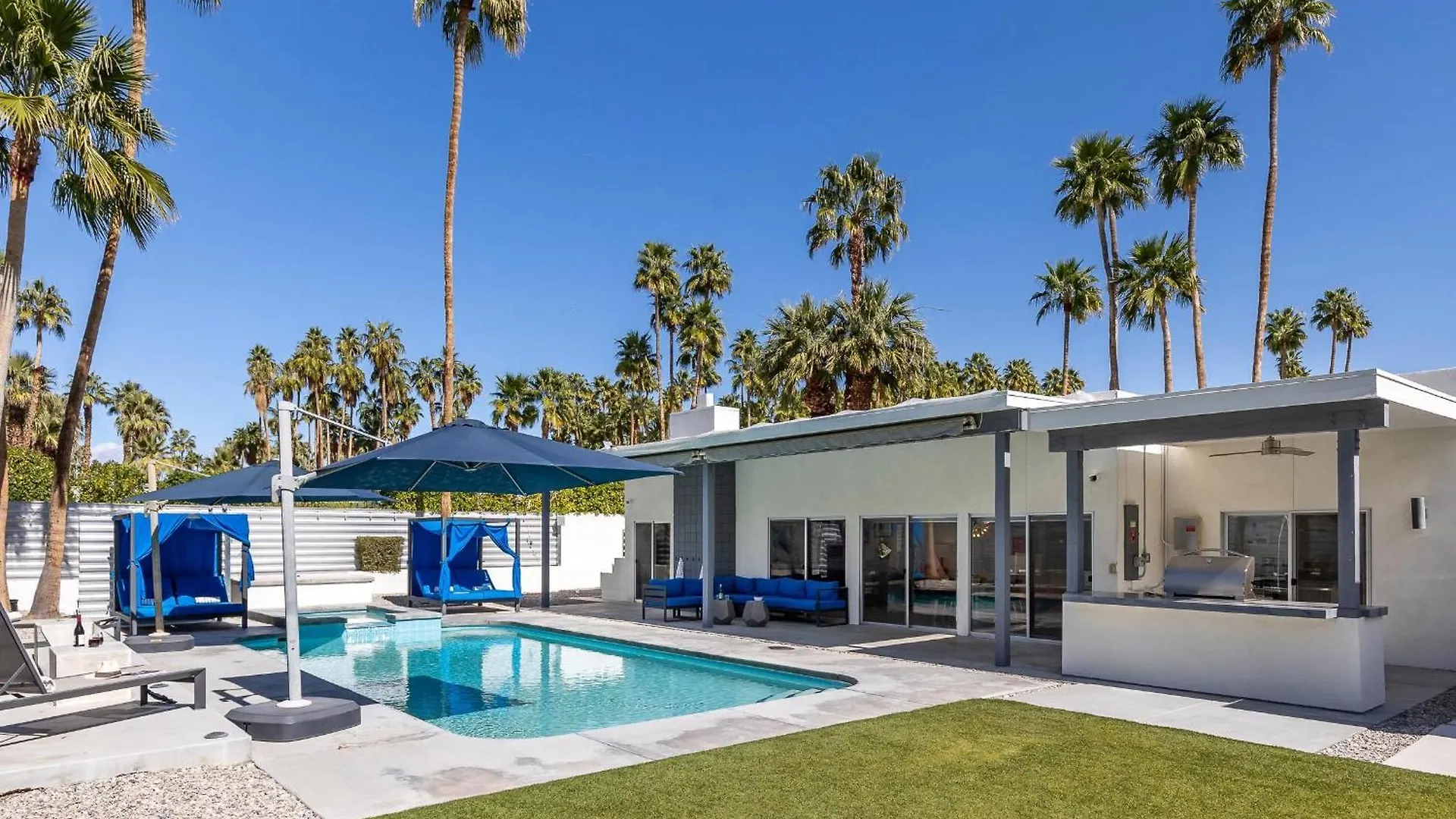 Far Far Away In Vista Las Palmas By Acme House Company Palm Springs Estados Unidos