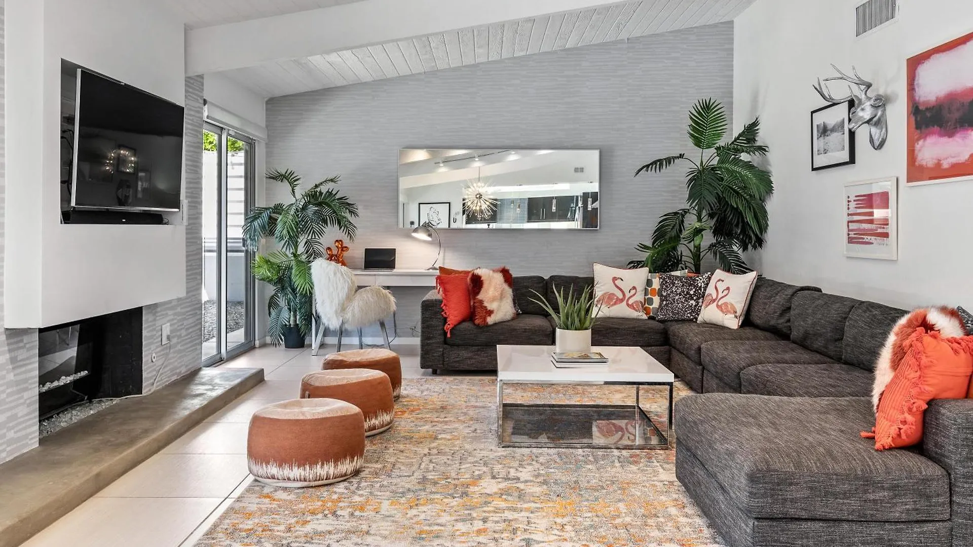 Far Far Away In Vista Las Palmas By Acme House Company Palm Springs 0*,  États-Unis